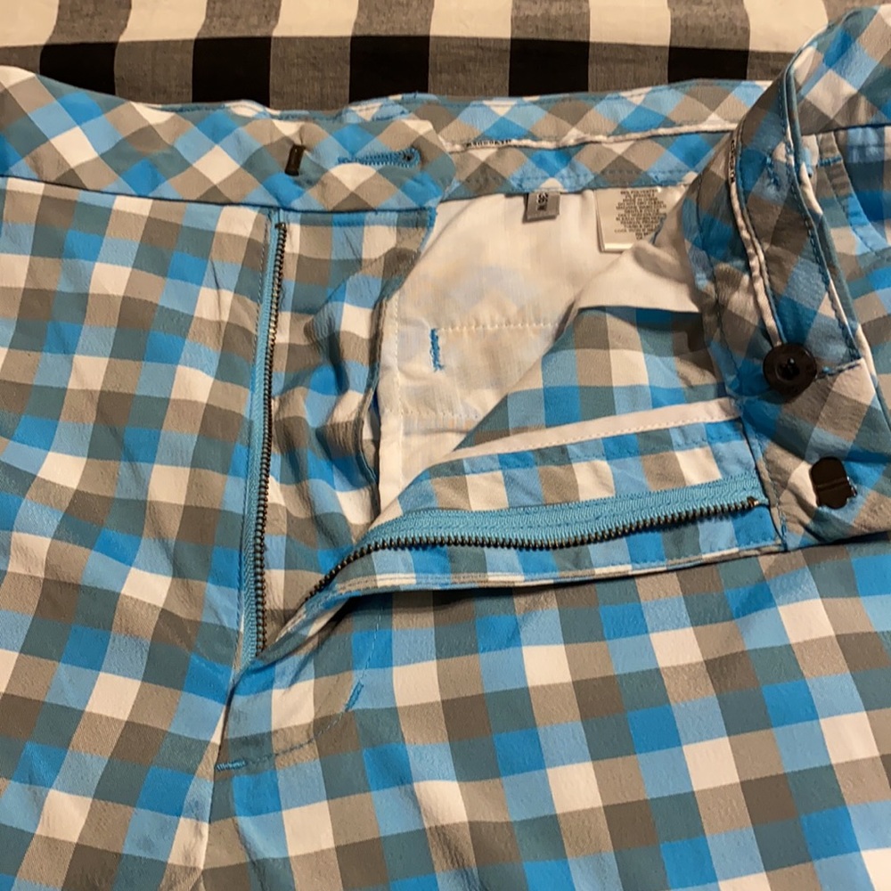 Men’s Golf Shorts - Picture 4 of 8